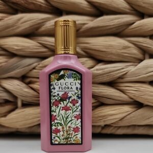 Gucci Flora Pink Bottle with Gold Cap